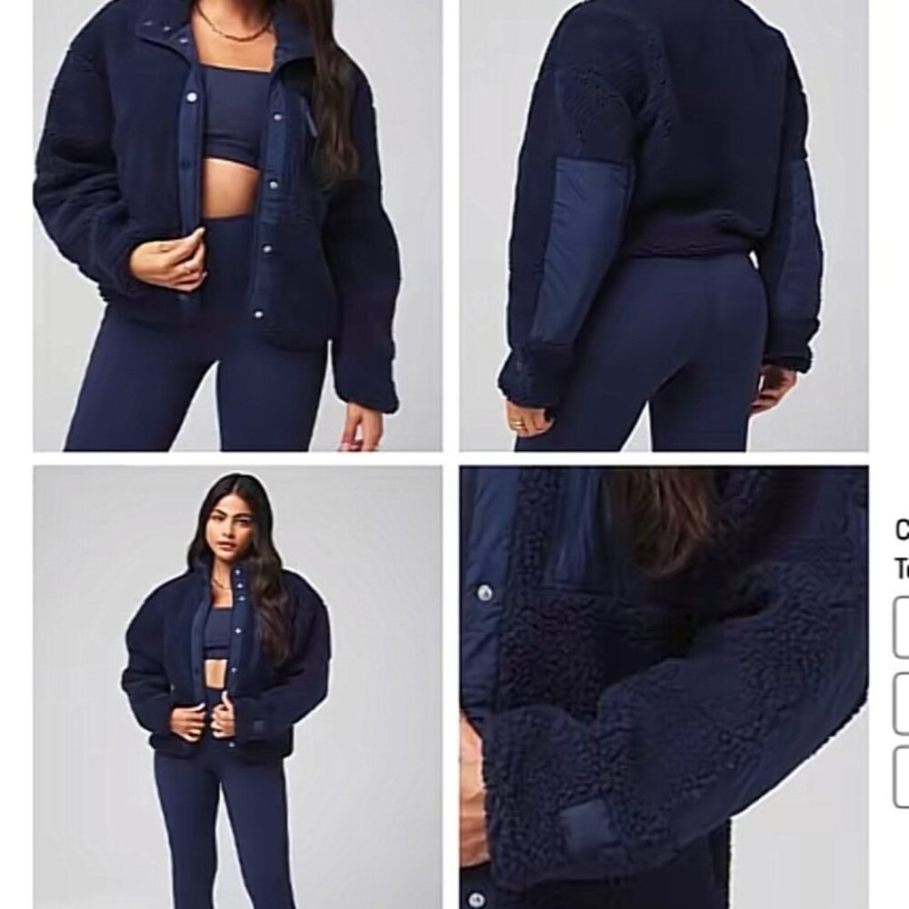 Fabletics Tahoe Teddy Jaket, Navy - Size Large
